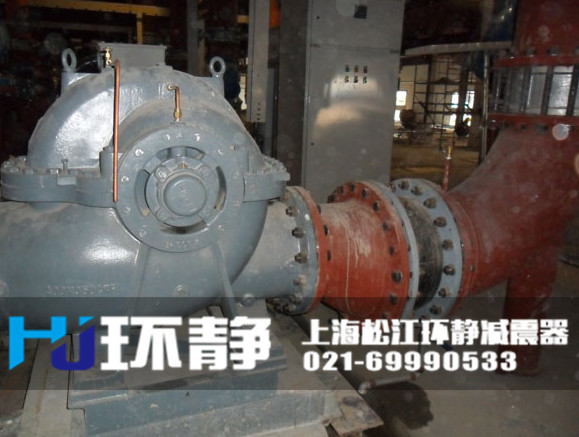 香港港島深水灣高壓管道<a href=http://www.sunphire.cn target=_blank class=infotextkey>橡膠接頭</a>運行實圖