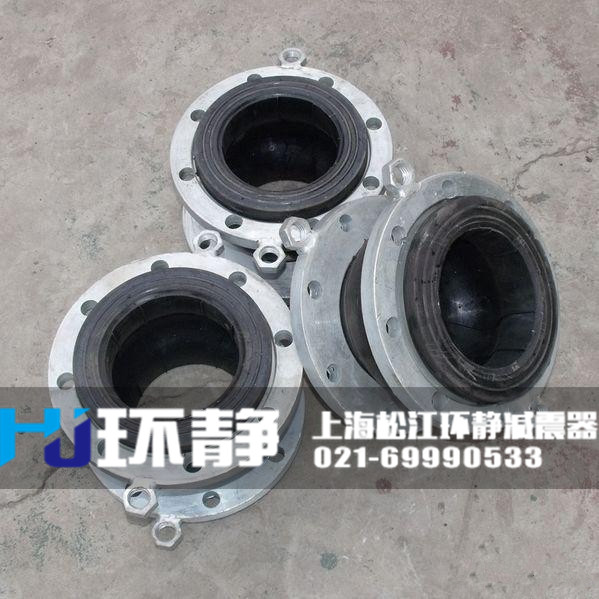 香港九龍佐敦<a href=http://www.sunphire.cn/products/xiangjiaojietou/function/180.html target=_blank class=infotextkey>耐油橡膠接頭</a>的實(shí)際安裝圖 /></p><h3>零部件材料</h3>
<table cellspacing=